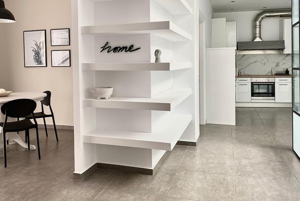 3-Bedroom Central, Spacious And Bright Apartment. Heraklion  Екстер'єр фото