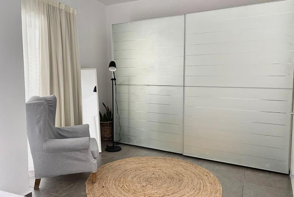 3-Bedroom Central, Spacious And Bright Apartment. Heraklion  Екстер'єр фото