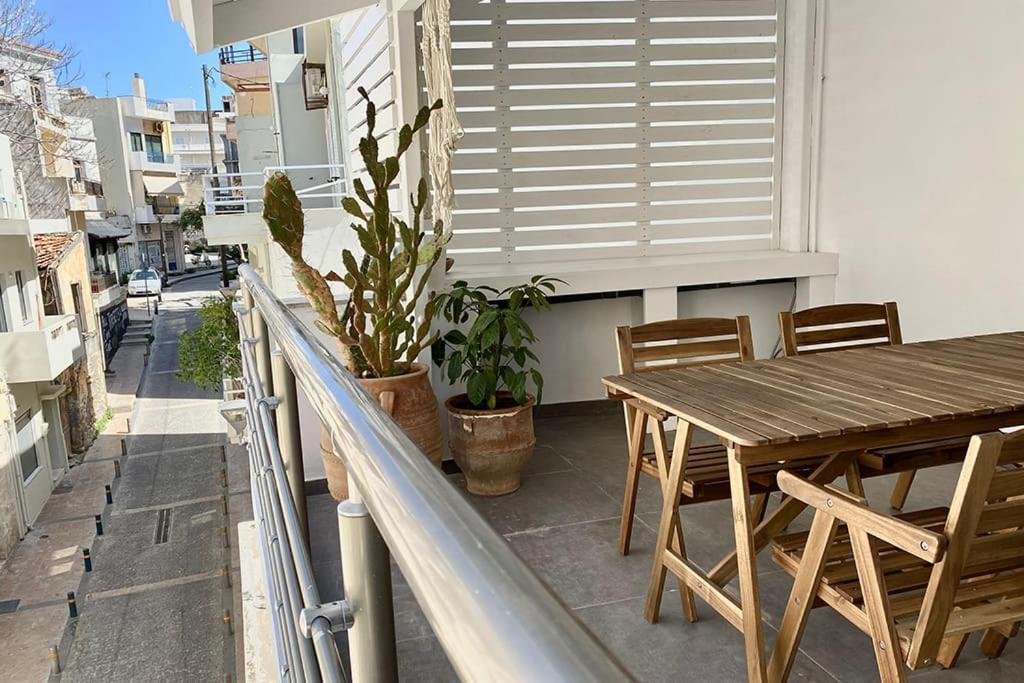 3-Bedroom Central, Spacious And Bright Apartment. Heraklion  Екстер'єр фото