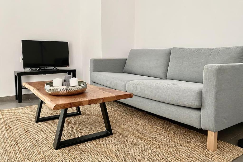 3-Bedroom Central, Spacious And Bright Apartment. Heraklion  Екстер'єр фото